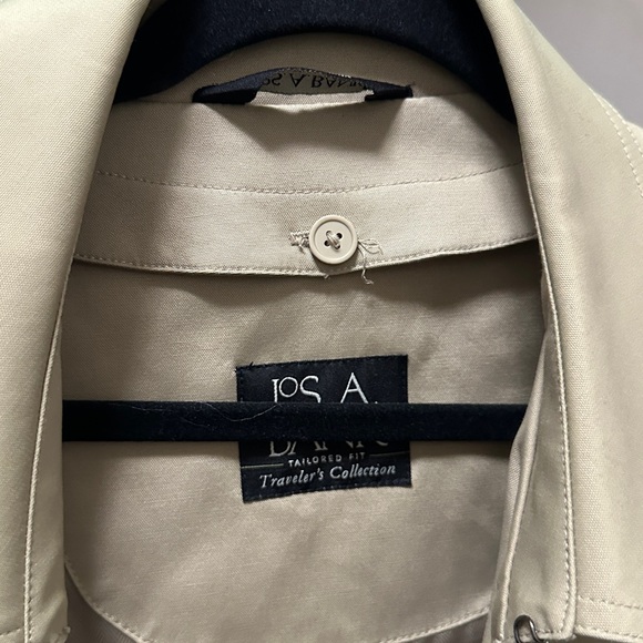 Jos A bank trench coat 40R - Picture 4 of 4